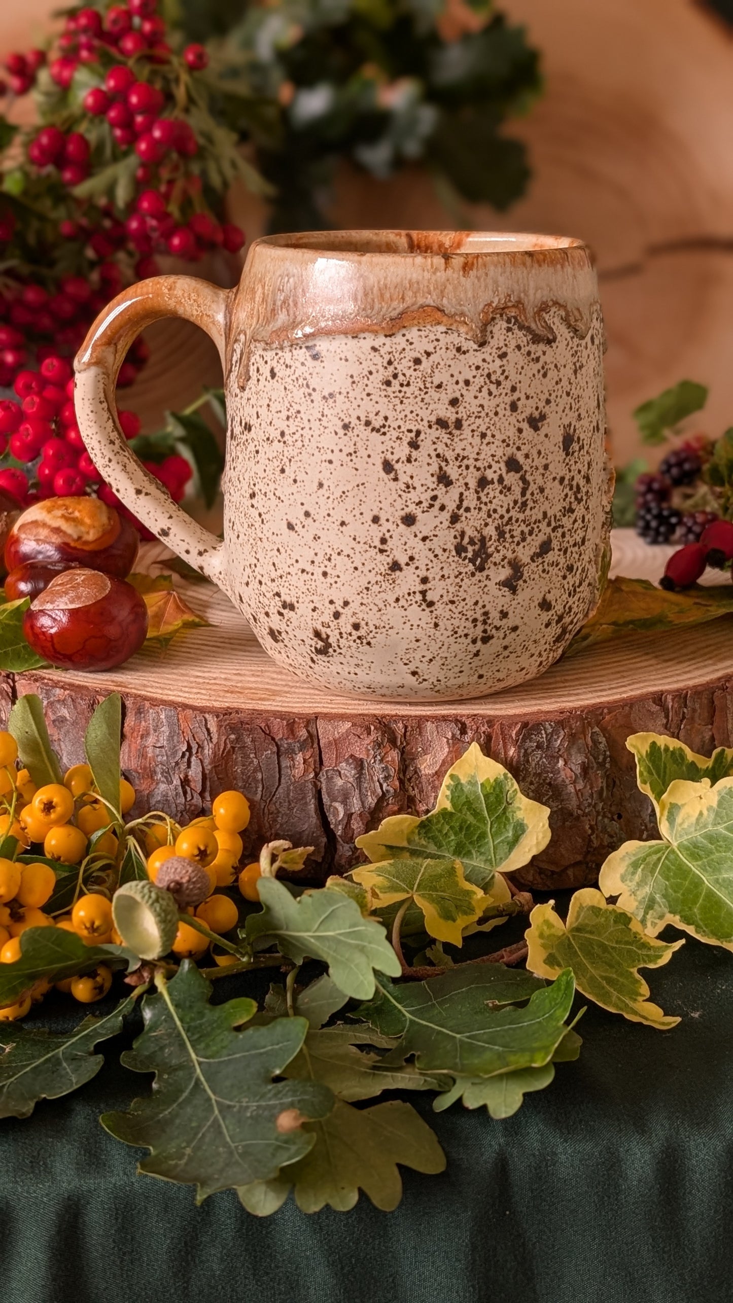 Mouse, Apple Basket and Fairy Door – Handmade Unique Mug with Autumn Leaves 15