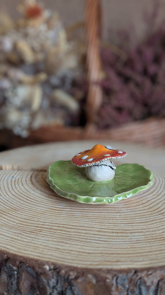 Small Trinket Dish with Mushroom, Jewellery Tray or Tealight Holder 26