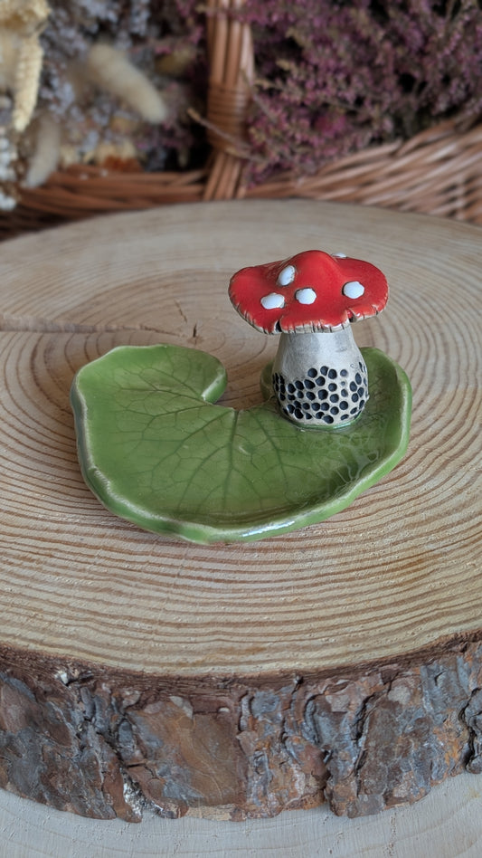 Small Trinket Dish with Mushroom, Jewellery Tray or Tealight Holder 22